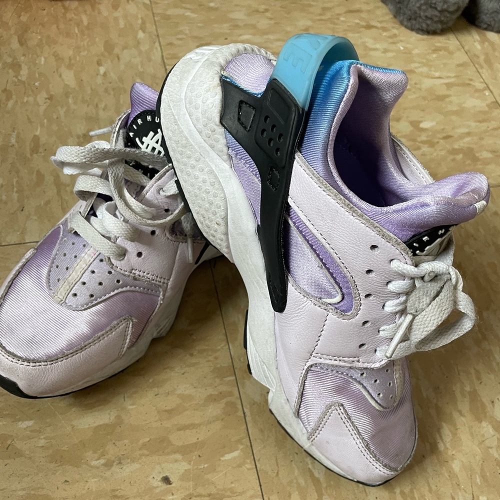 Women’s huaraches by Nike